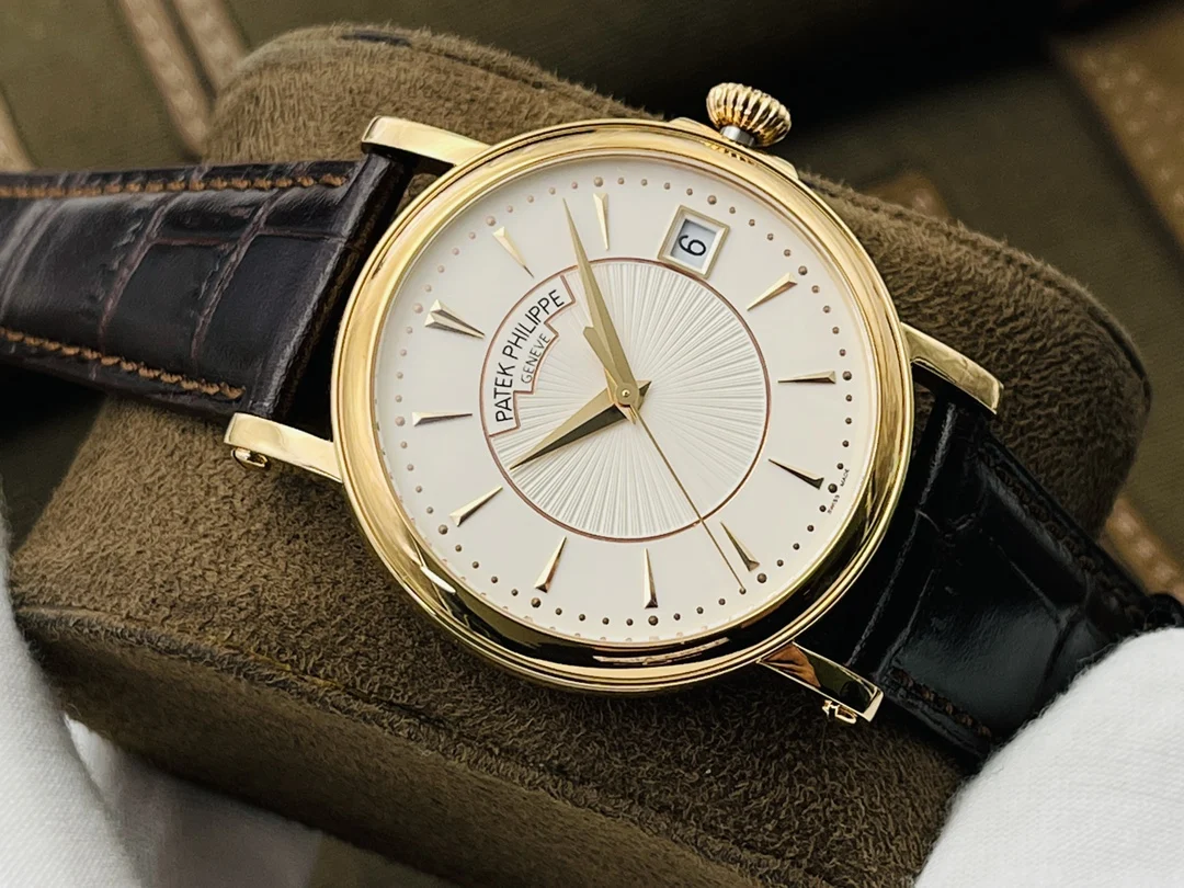 Patek Philippe 5153 38mm — photographed off the sweep