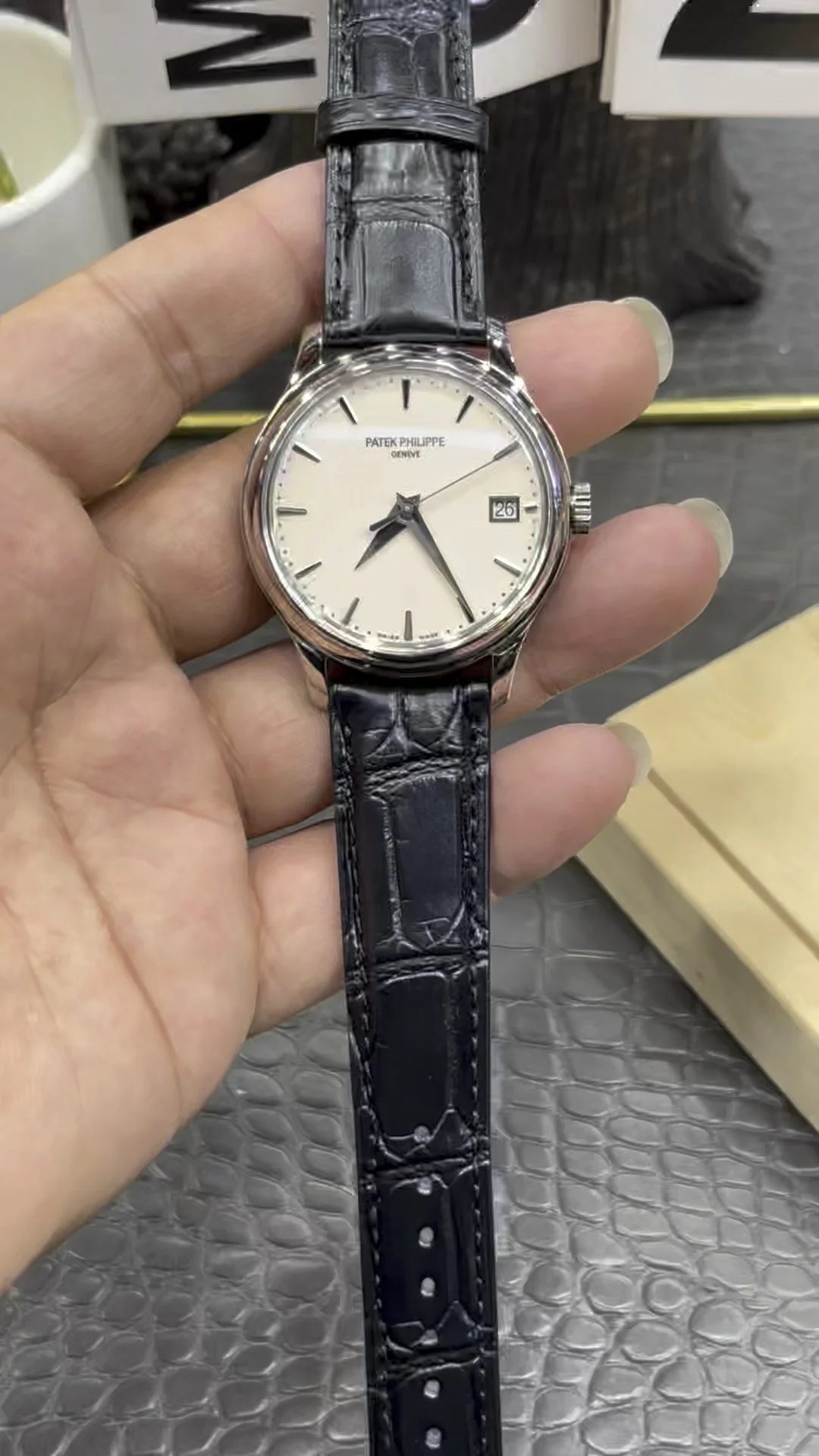 Patek Philippe 5227 39mm