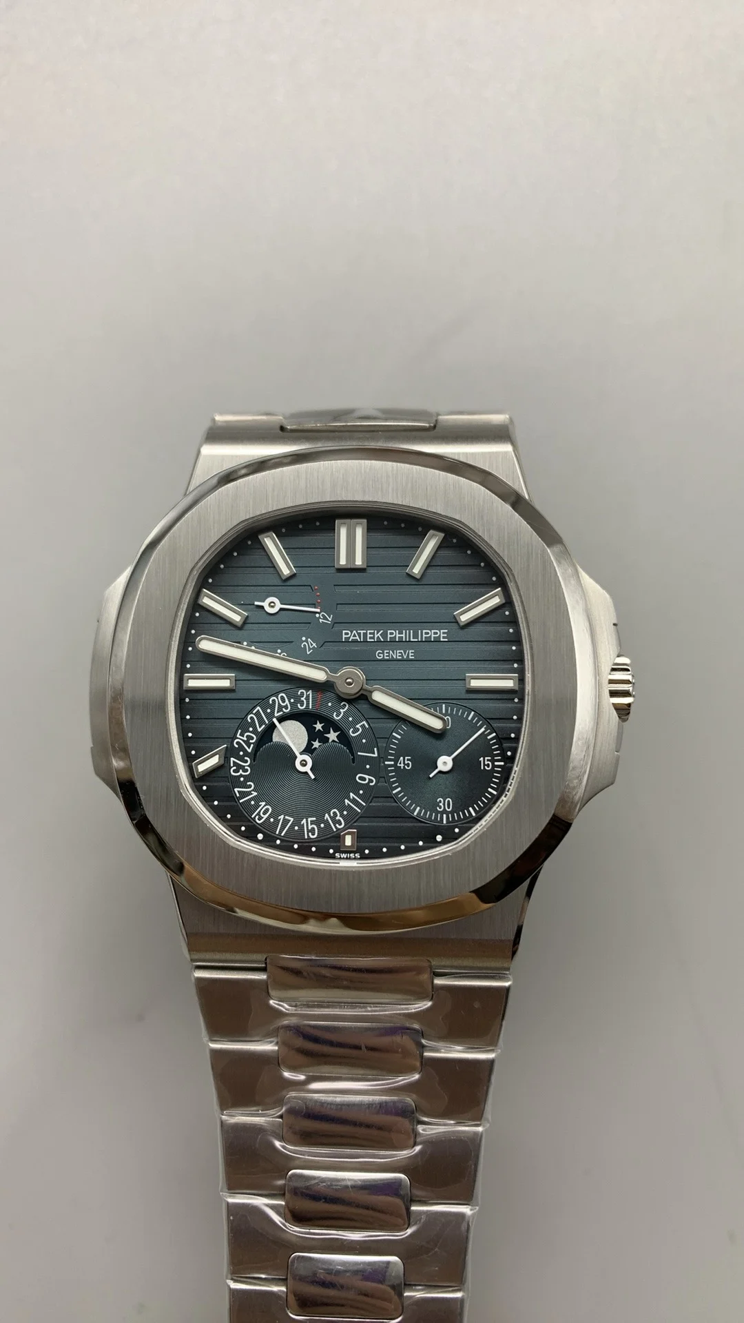 Patek Philippe 5712 — photographed off the sweep