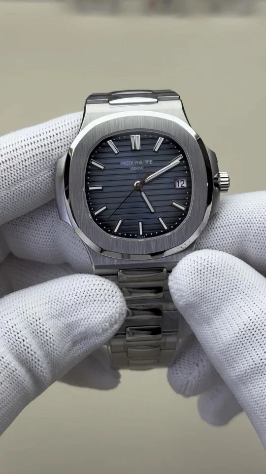 Patek Philippe 5811 330 movement