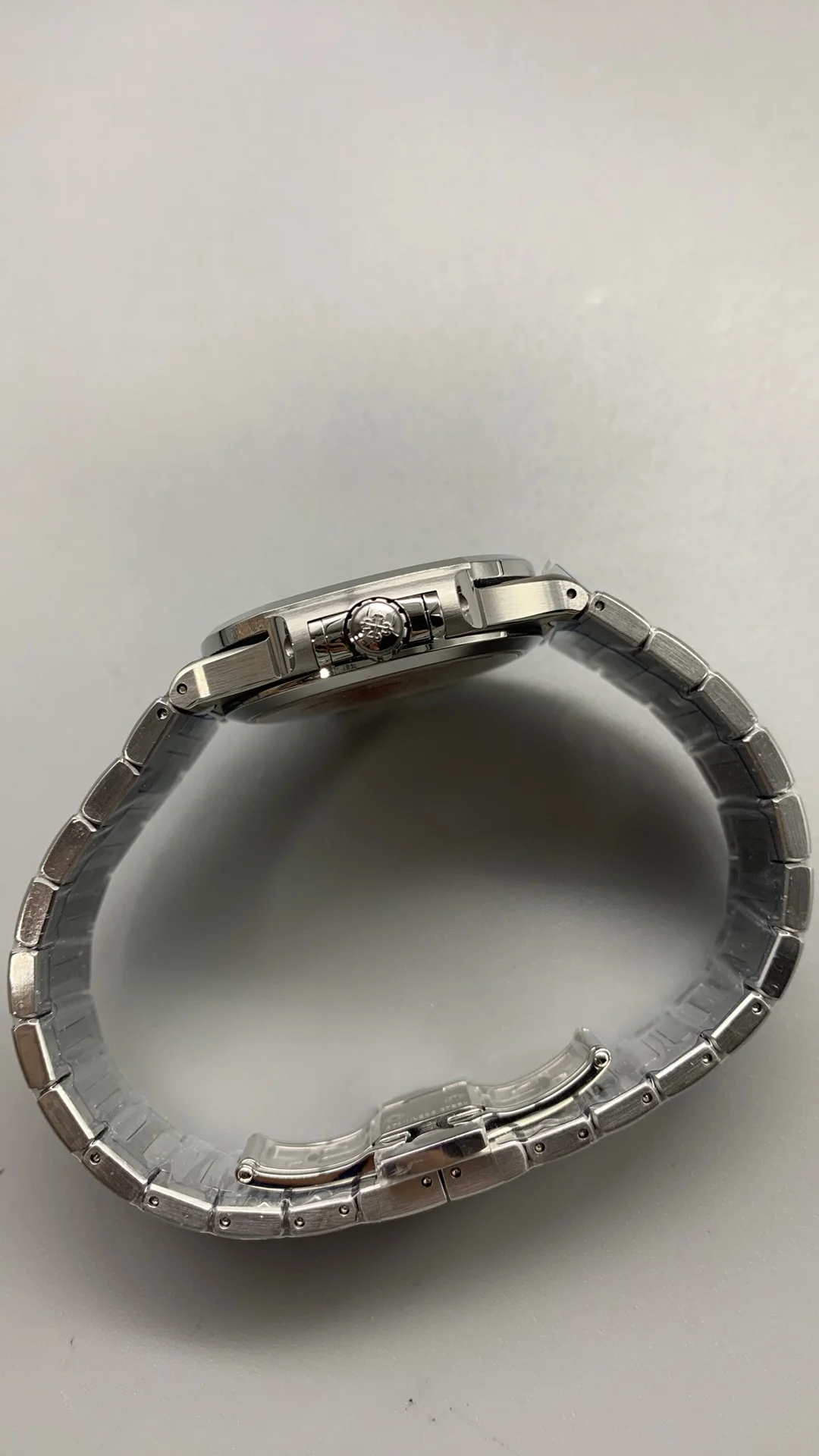 Patek Philippe 7118 — photographed off the sweep