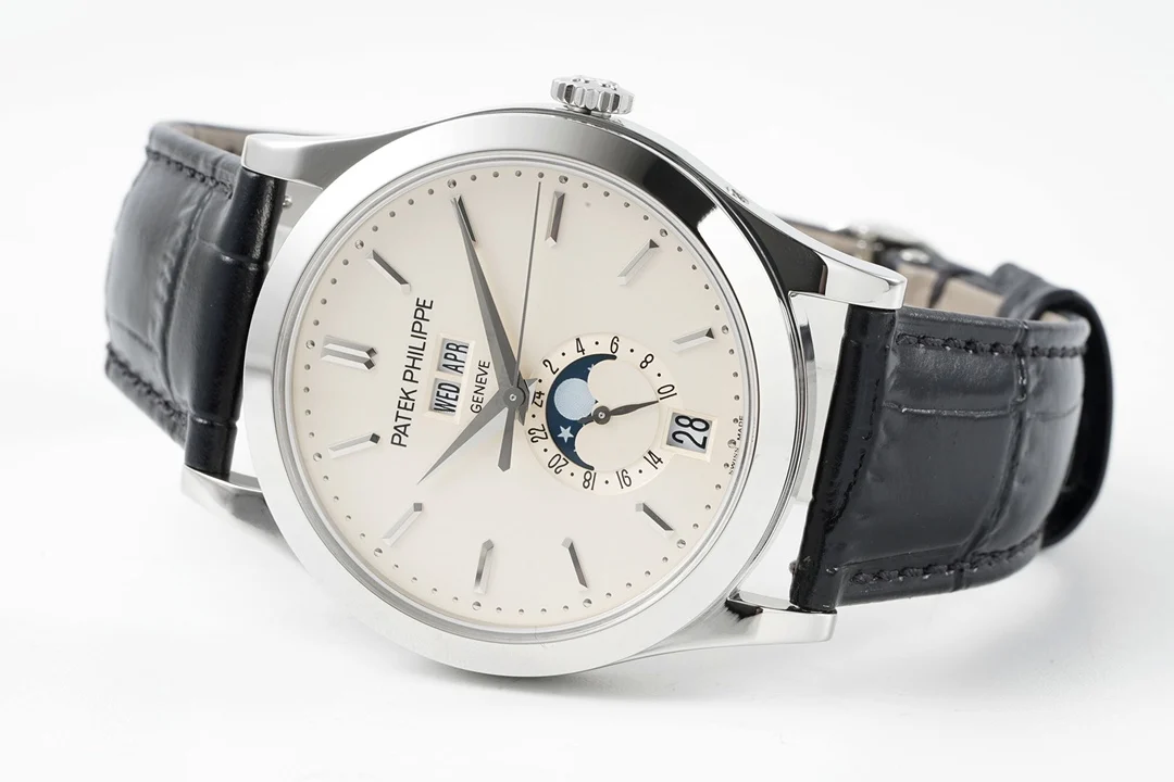 Patek Philippe Annual Calendar Grey Dial 5396 38mm — detail