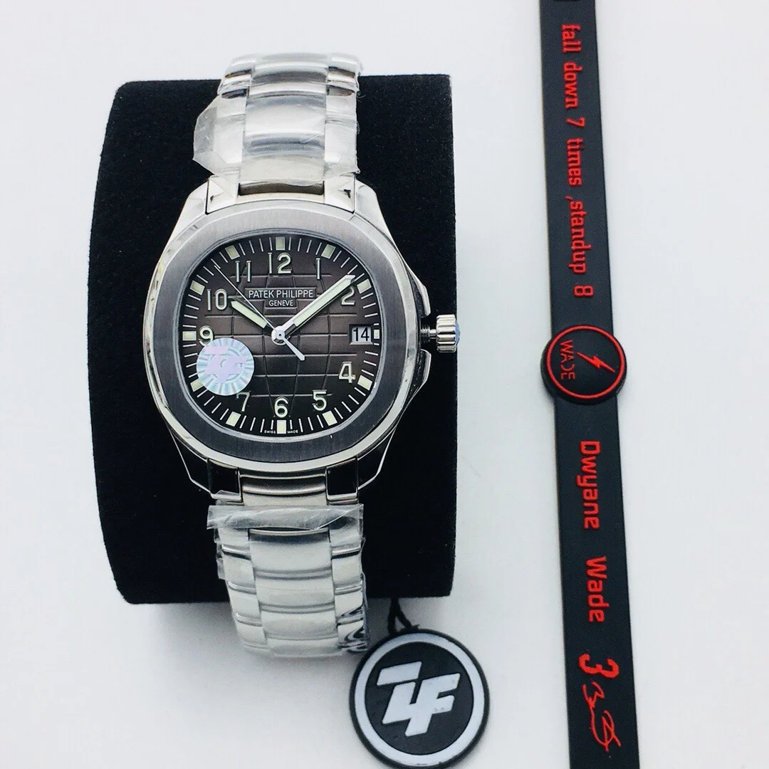 Patek Philippe Aquanaut 40mm — photographed off the sweep