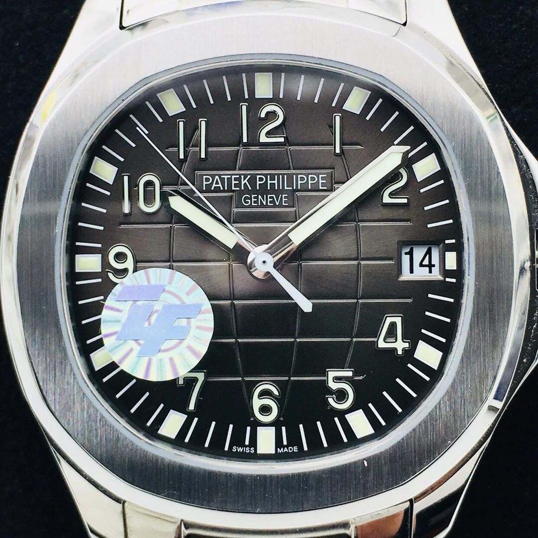 Patek Philippe Aquanaut 40mm — photographed off the sweep