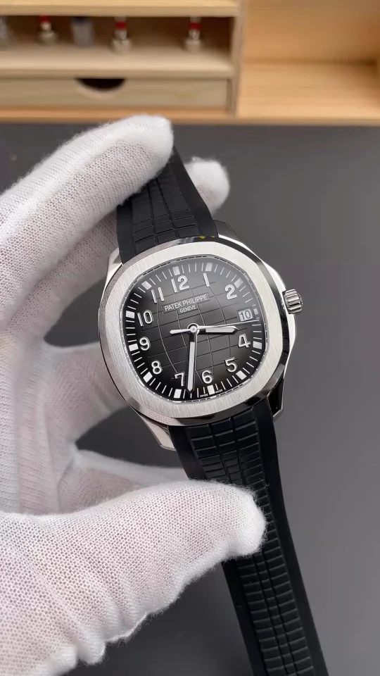 Patek Philippe Aquanaut Black Dial 5167A 40mm