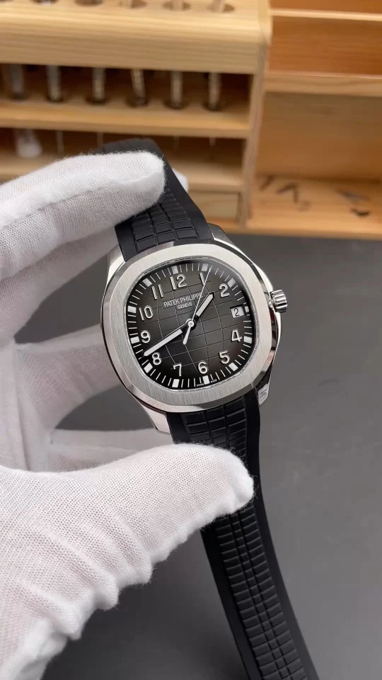 Patek Philippe Aquanaut Black Dial 5167A 40mm
