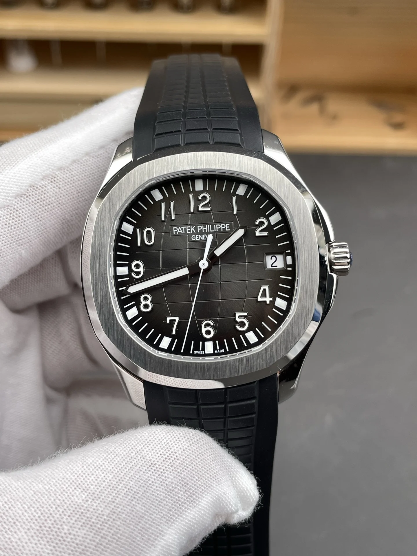 Patek Philippe Aquanaut Black Dial 5167A 40mm — photographed off the sweep