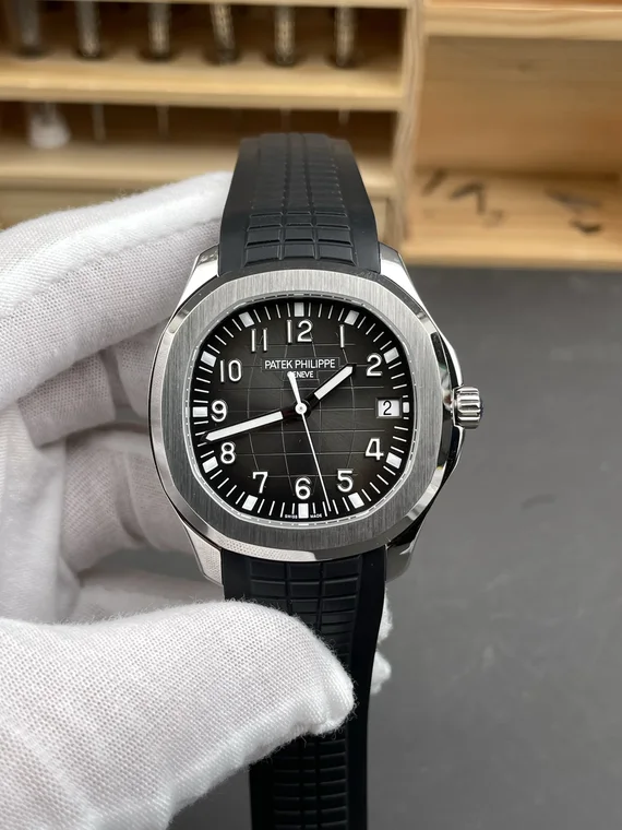 Patek Philippe Aquanaut Black Dial 5167A 40mm