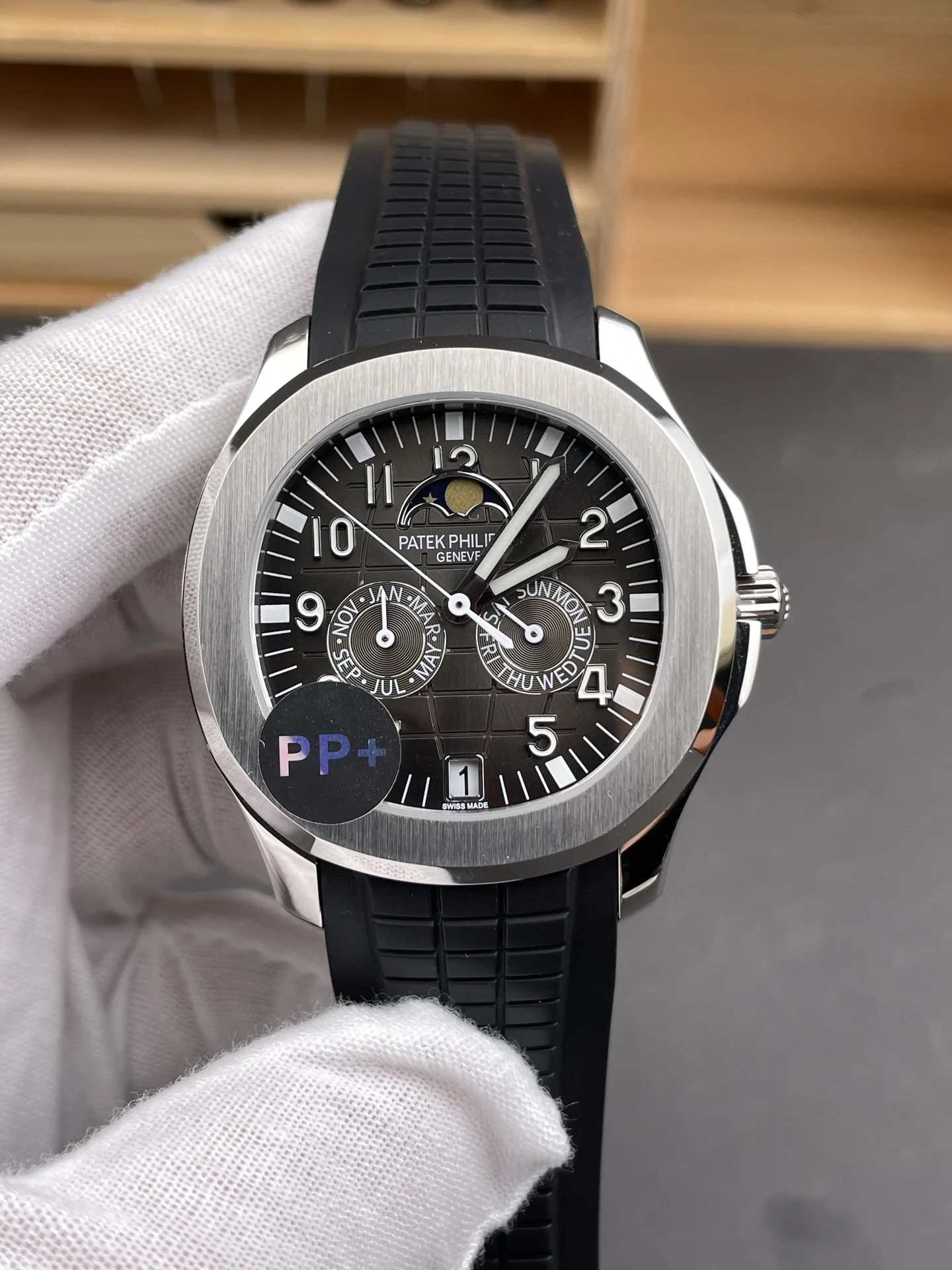 Patek Philippe Aquanaut Black Dial 5261 39.9mm — photographed off the sweep