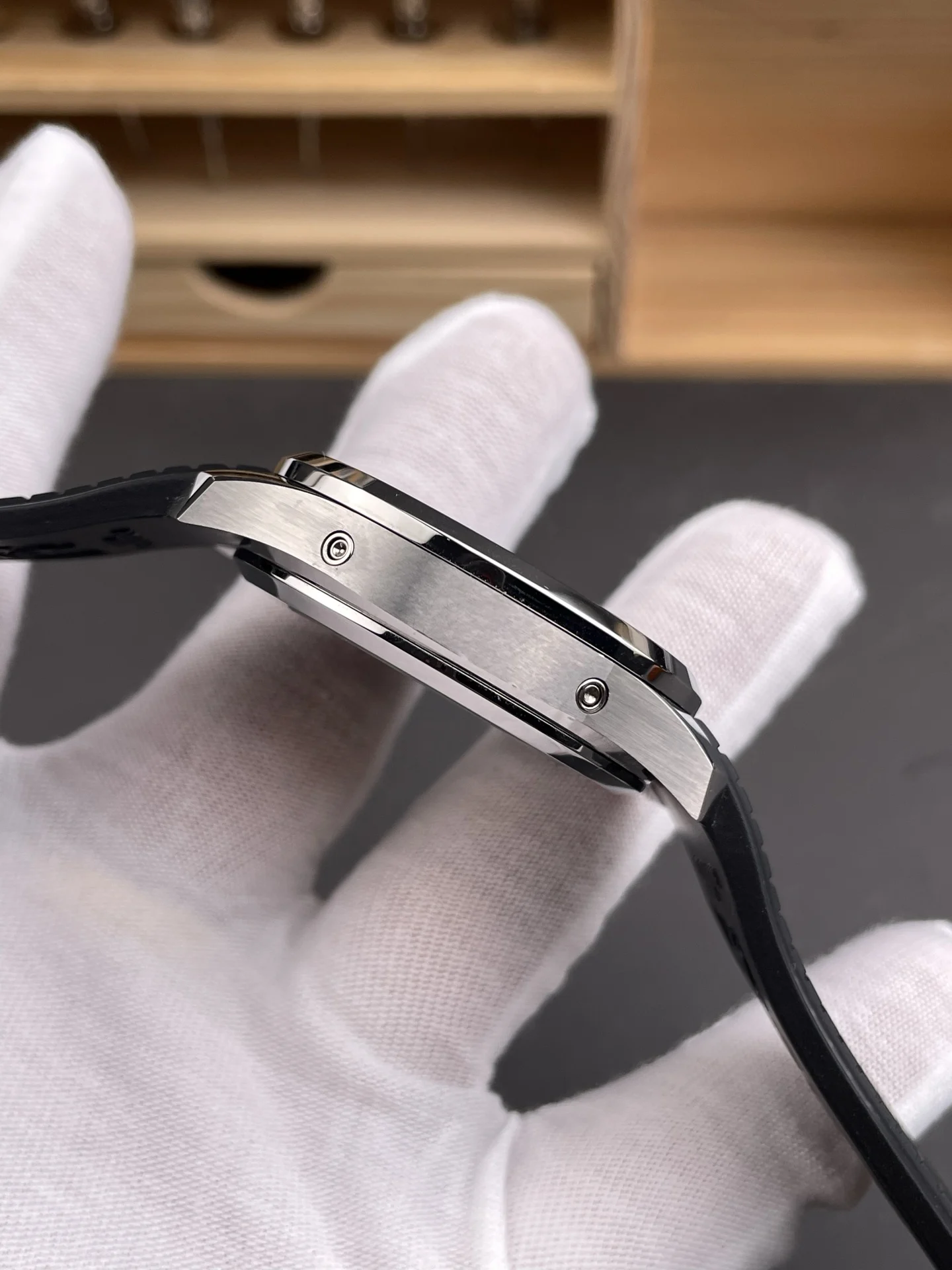 Patek Philippe Aquanaut Black Dial 5261 39.9mm — photographed off the sweep
