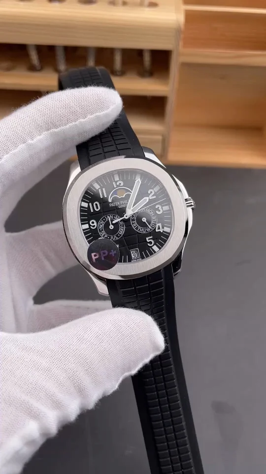Patek Philippe Aquanaut Black Dial 5261 39.9mm