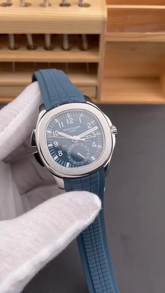 Patek Philippe Aquanaut Blue Dial 5164
