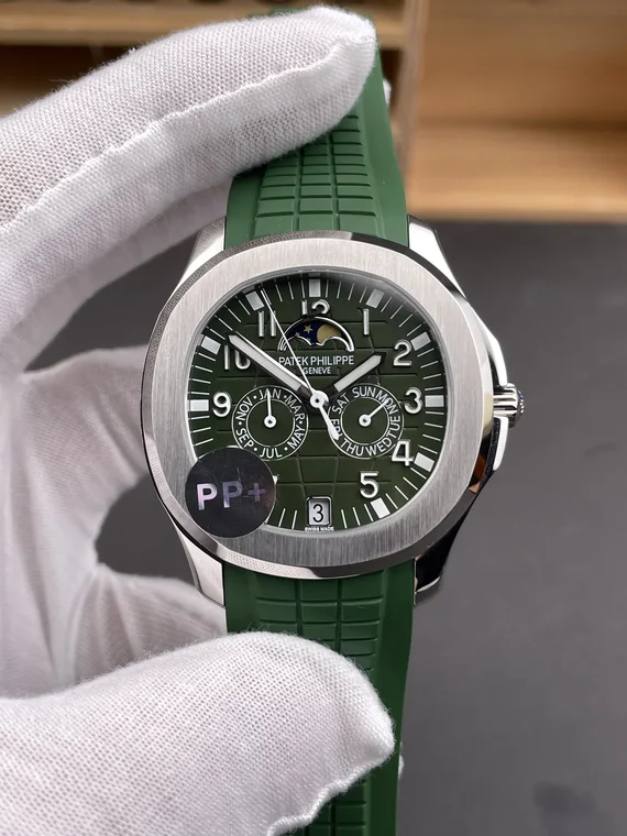 Patek Philippe Aquanaut Green Dial 5261 39.9mm