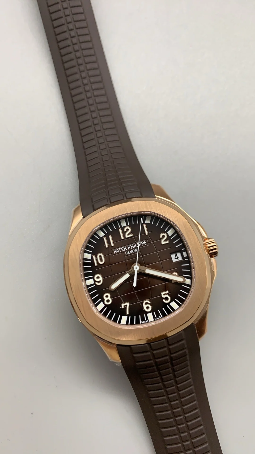 Patek Philippe Aquanaut Rose Gold — photographed off the sweep