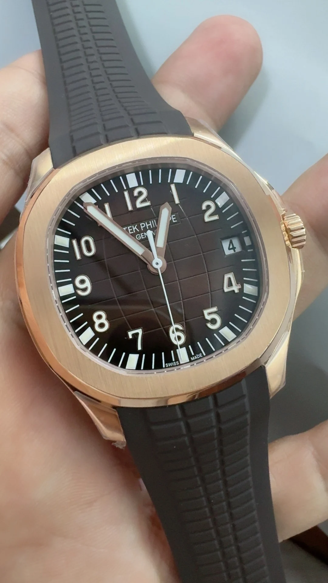Patek Philippe Aquanaut Rose Gold — photographed off the sweep