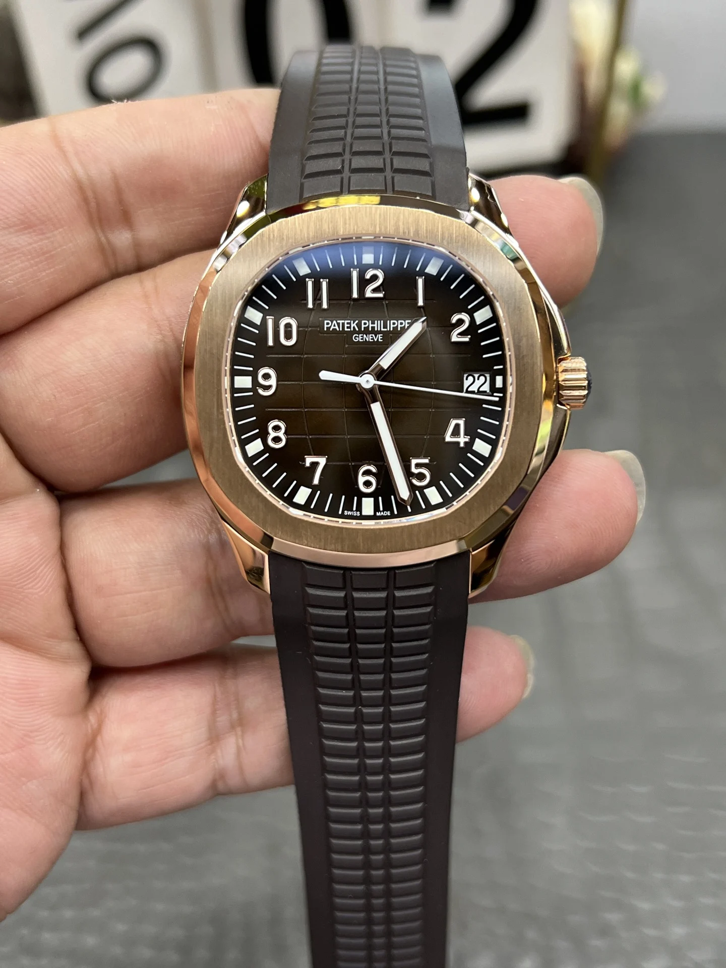 Patek Philippe Aquanaut Rose Gold — photographed off the sweep