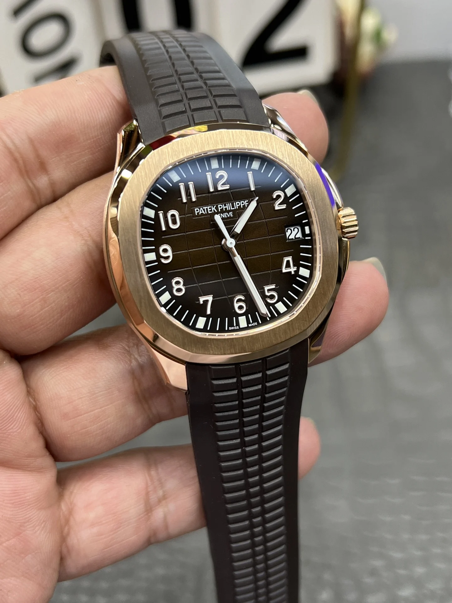 Patek Philippe Aquanaut Rose Gold — photographed off the sweep