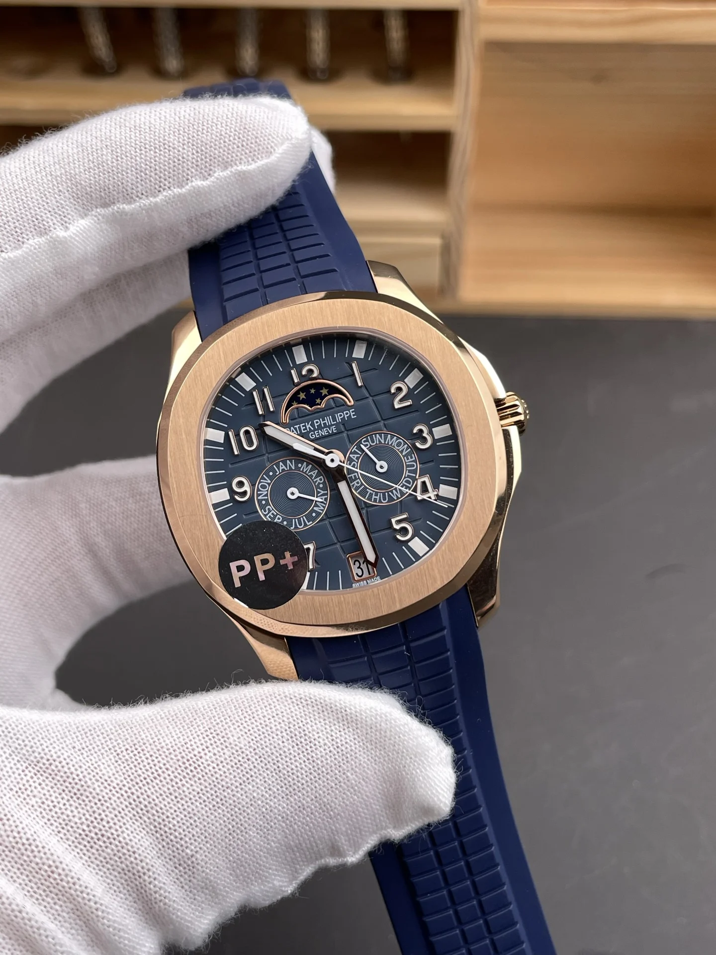 Patek Philippe Aquanaut Rose Gold Blue Dial 5261 39.9mm — photographed off the sweep