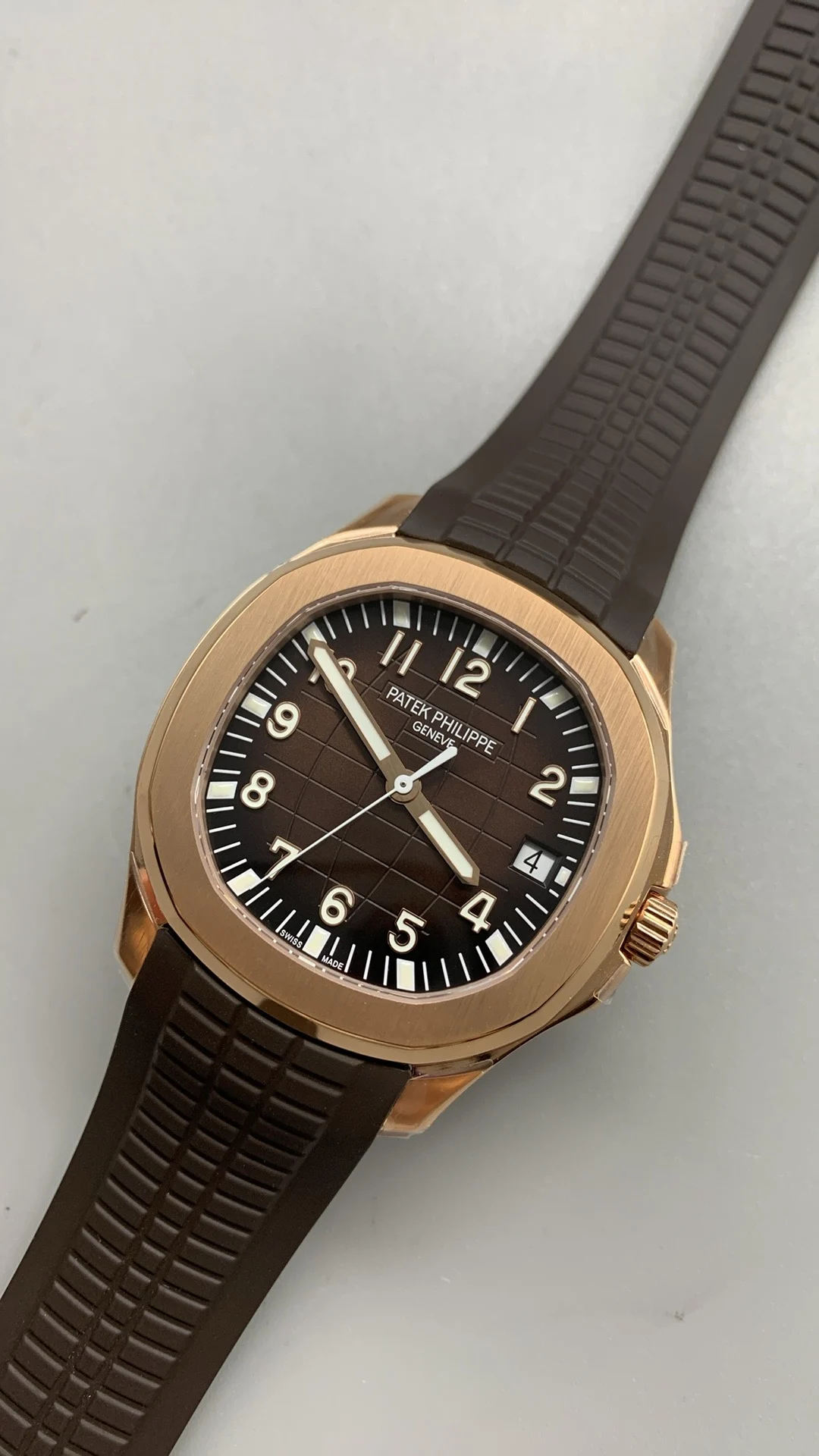 Patek Philippe Aquanaut Rose Gold — photographed off the sweep