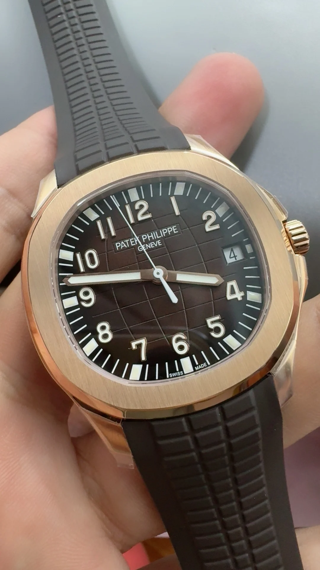 Patek Philippe Aquanaut Rose Gold — photographed off the sweep