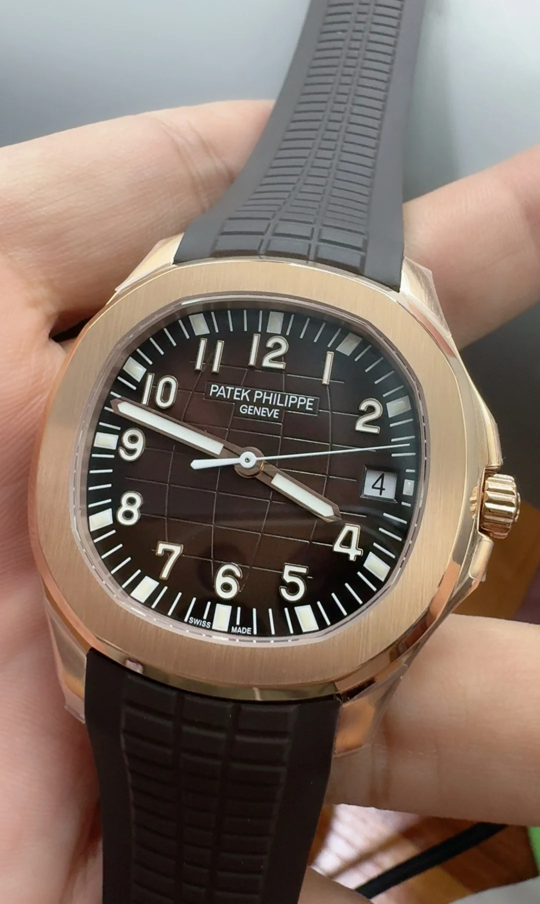 Patek Philippe Aquanaut Rose Gold — photographed off the sweep