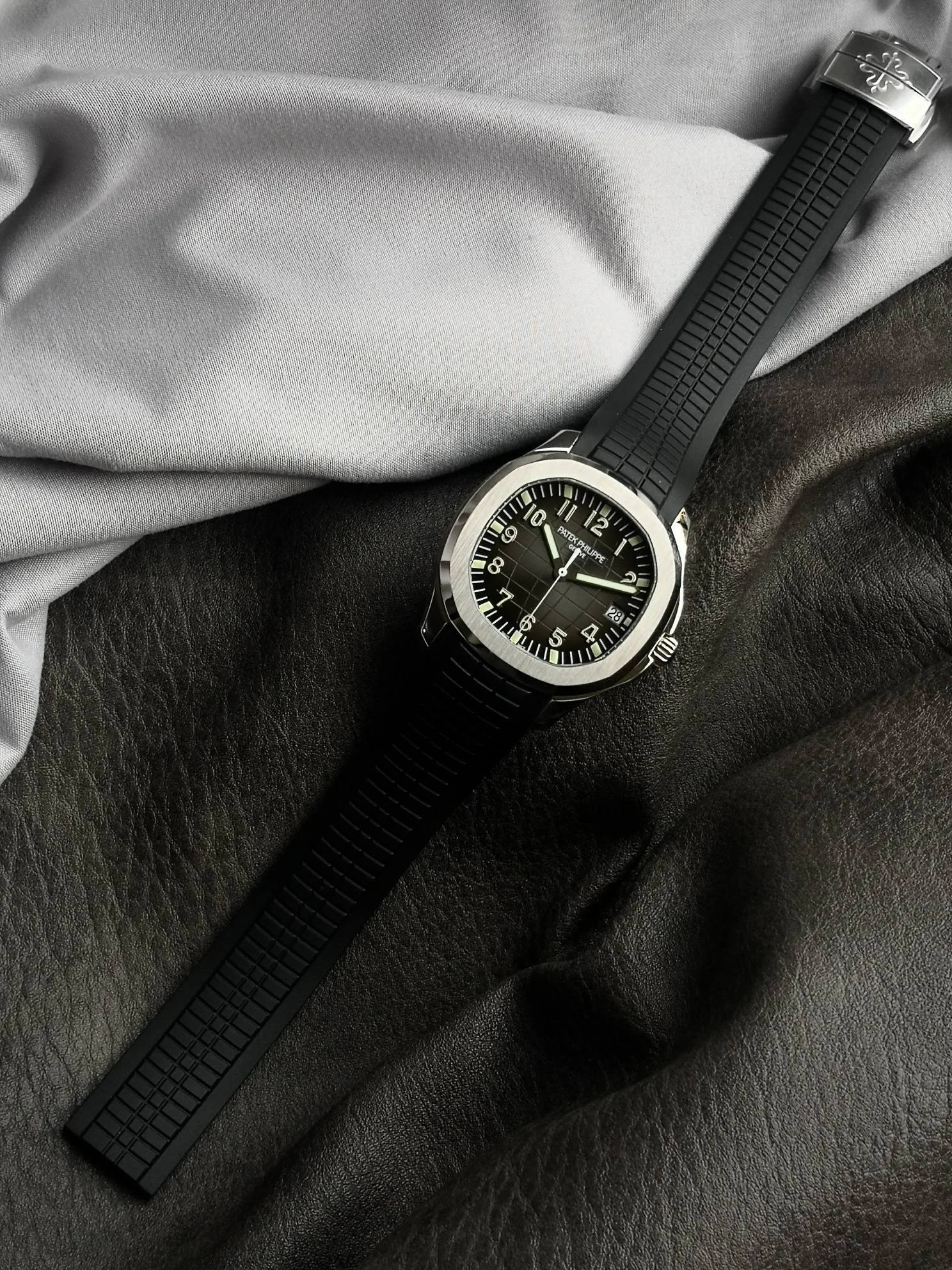 Patek Philippe Aquanaut Steel 40mm — photographed off the sweep