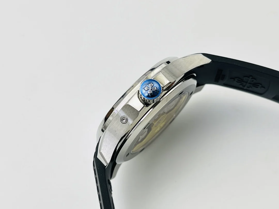 Patek Philippe Aquanaut Steel Blue Dial 40.8mm — photographed off the sweep