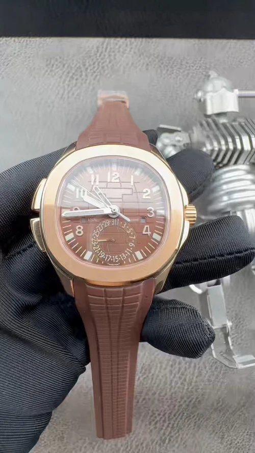 Patek Philippe Aquanaut Steel Blue Dial 40.8mm — photographed off the sweep