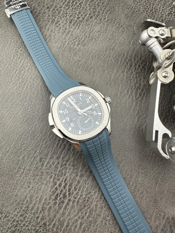 Patek Philippe Aquanaut Steel Blue Dial 40.8mm