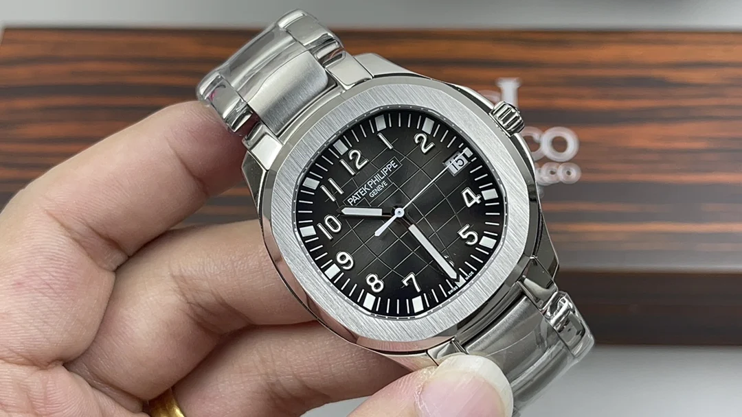 Patek Philippe Aquanaut Steel — photographed off the sweep