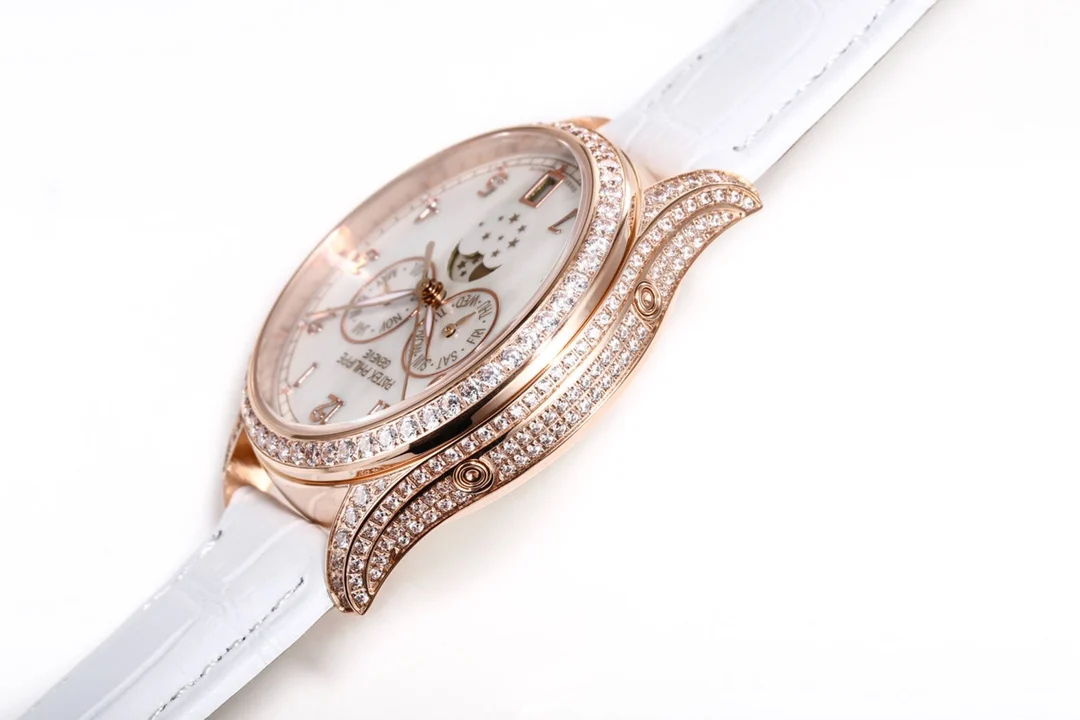 Patek Philippe Calatrava Annual Calendar 4947R — detail