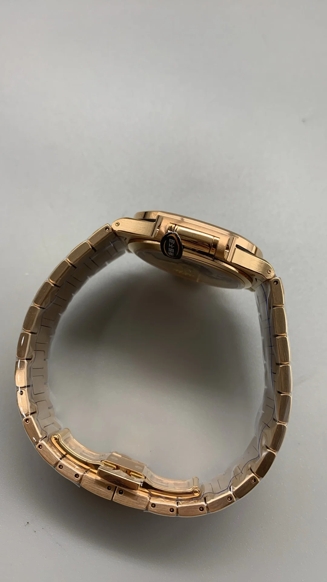 Patek Philippe Diamond-Set 7118 — photographed off the sweep