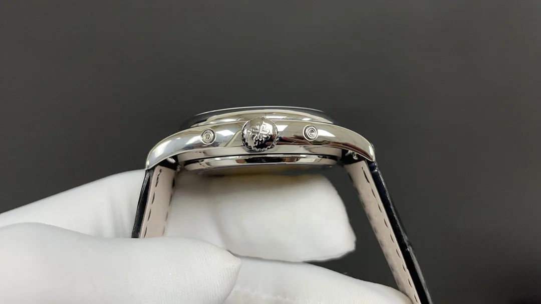 Patek Philippe Moon Phase 5146R 39mm — photographed off the sweep