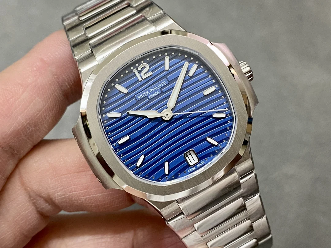 Patek Philippe Nautilus 7118 — photographed off the sweep