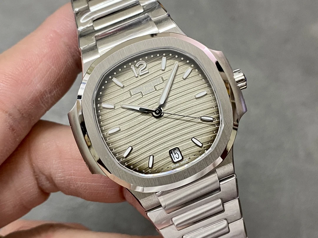 Patek Philippe Nautilus 7118 — photographed off the sweep