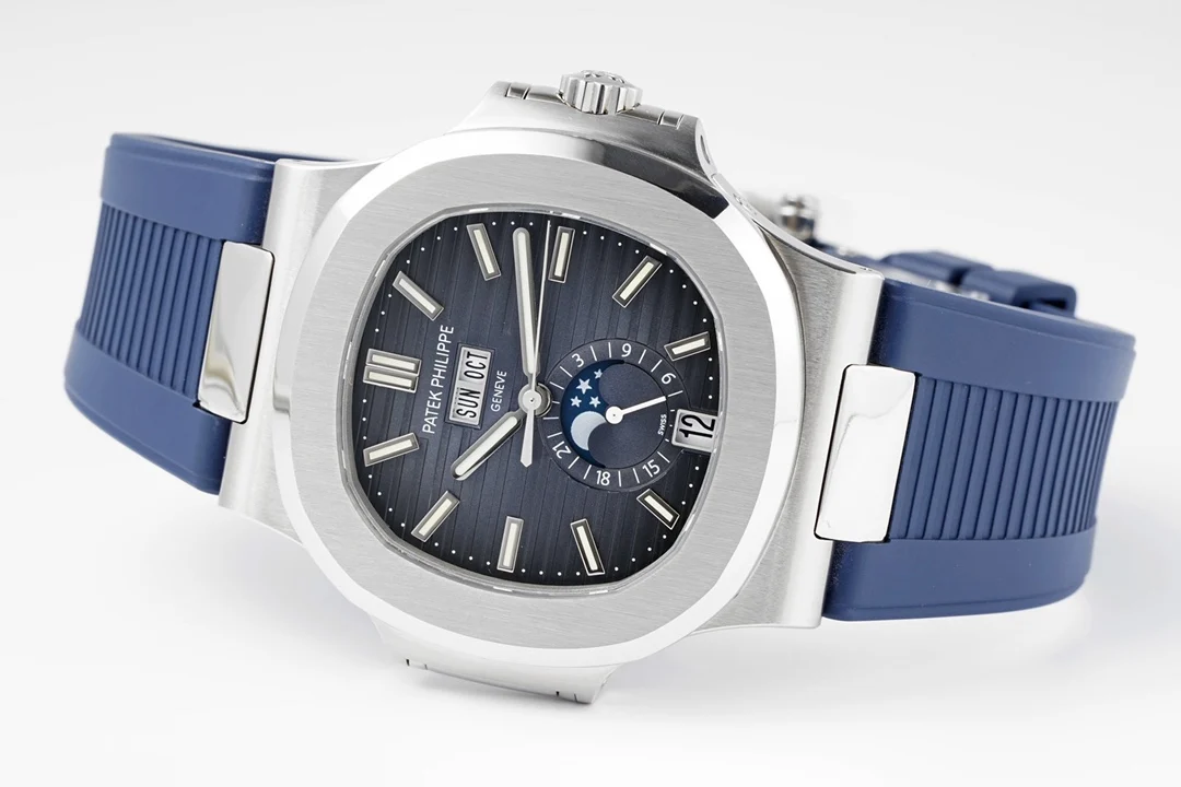 Patek Philippe Nautilus Annual Calendar Steel Blue Dial 5726 — detail