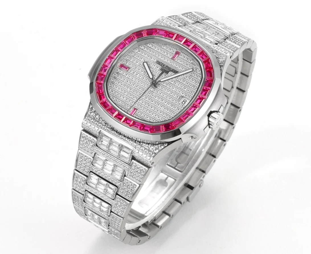 Patek Philippe Nautilus Black Dial Diamond-Set 5711 — detail