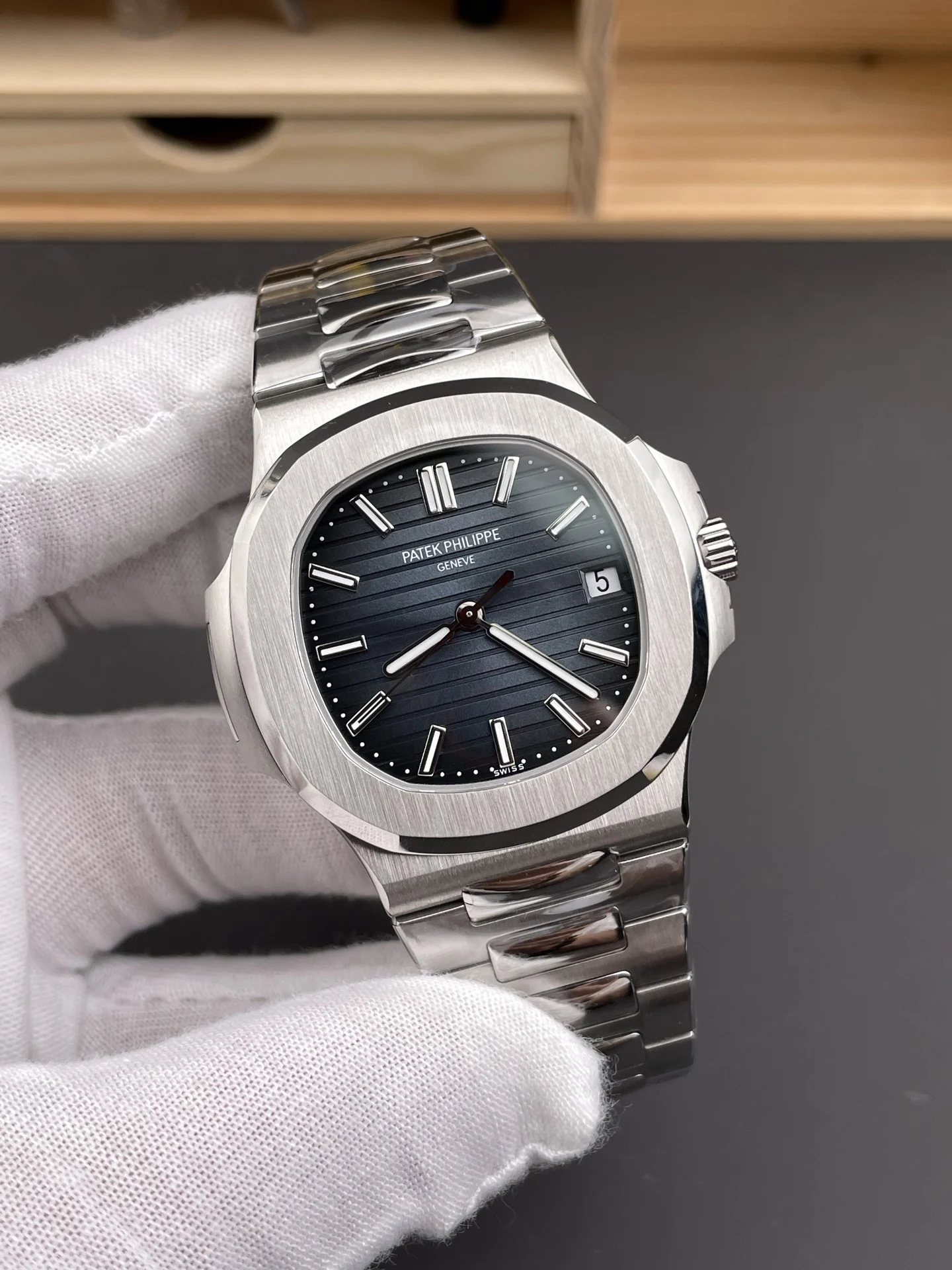 Patek Philippe Nautilus Blue Dial 5711 40mm — photographed off the sweep