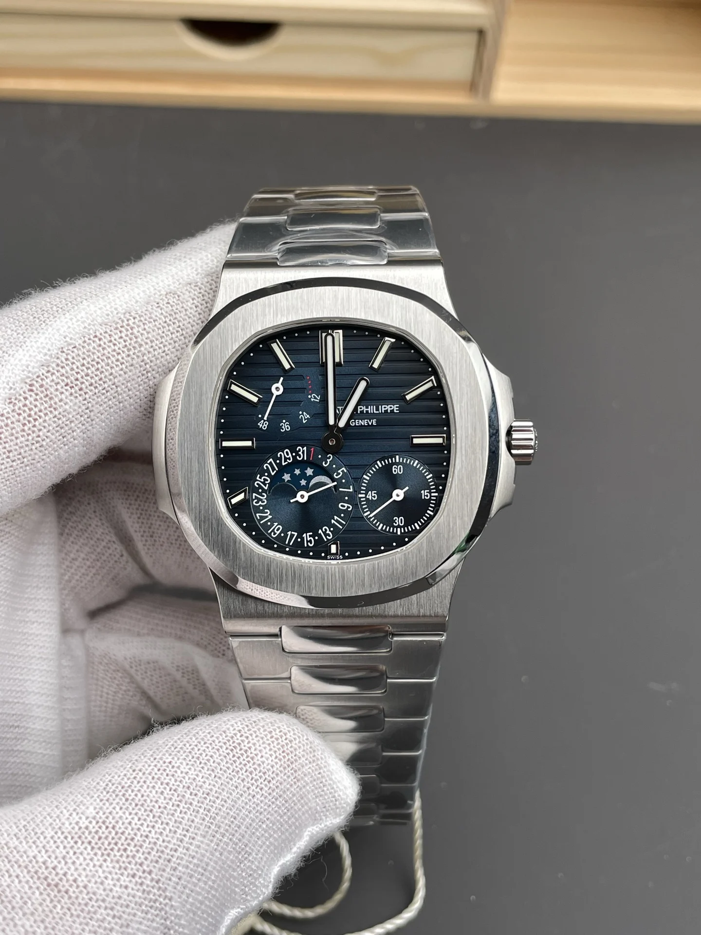 Patek Philippe Nautilus Blue Dial 5712 40mm