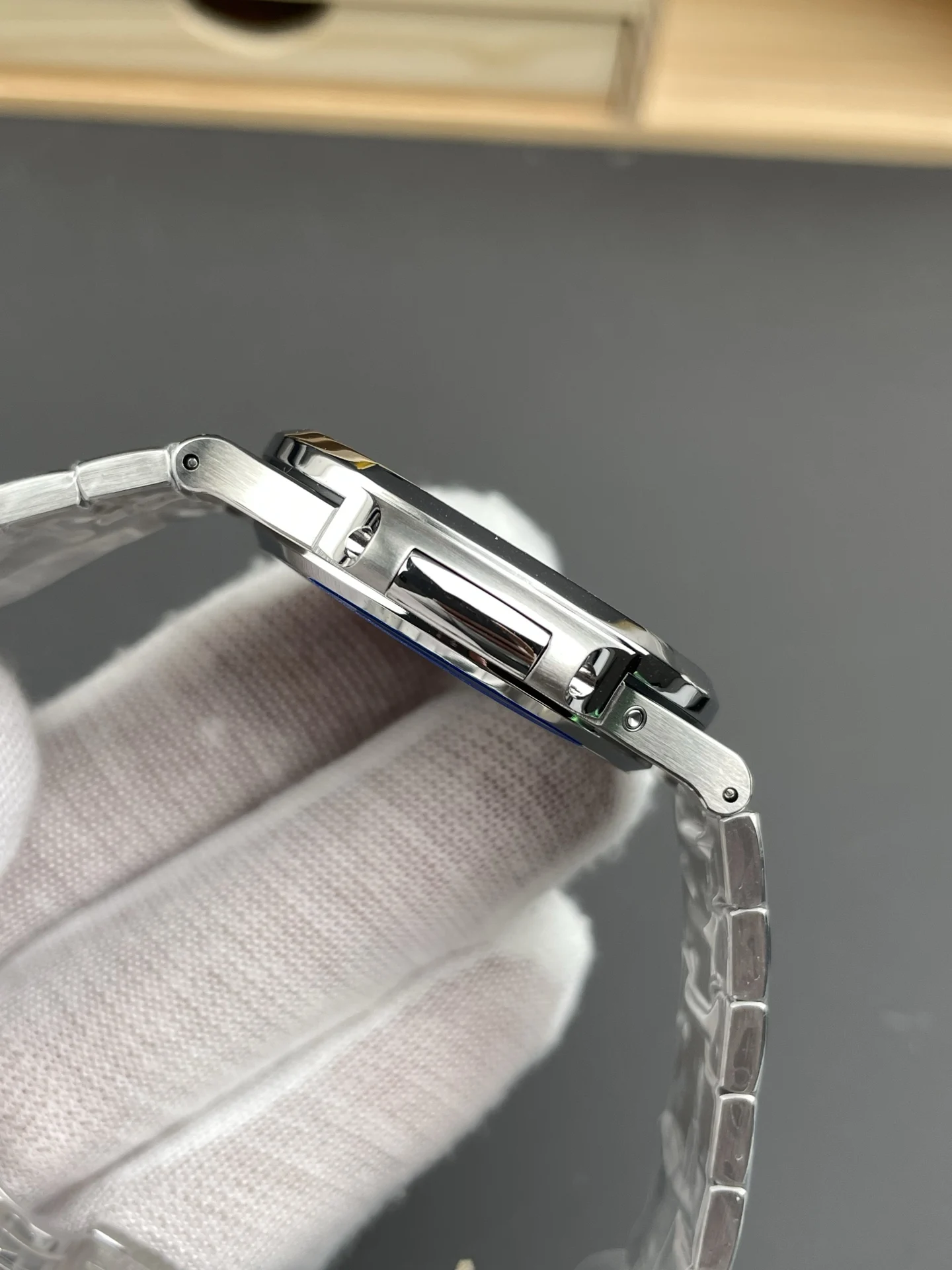 Patek Philippe Nautilus Blue Dial 5712 40mm — photographed off the sweep