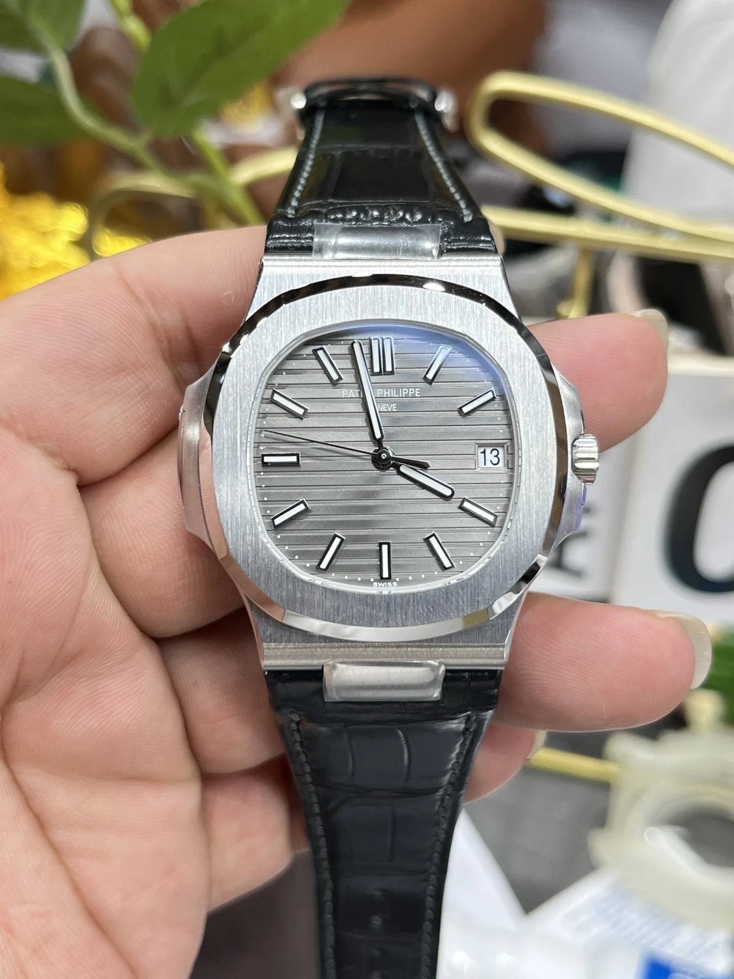 Patek Philippe Nautilus Grey Dial 5711 40mm — photographed off the sweep