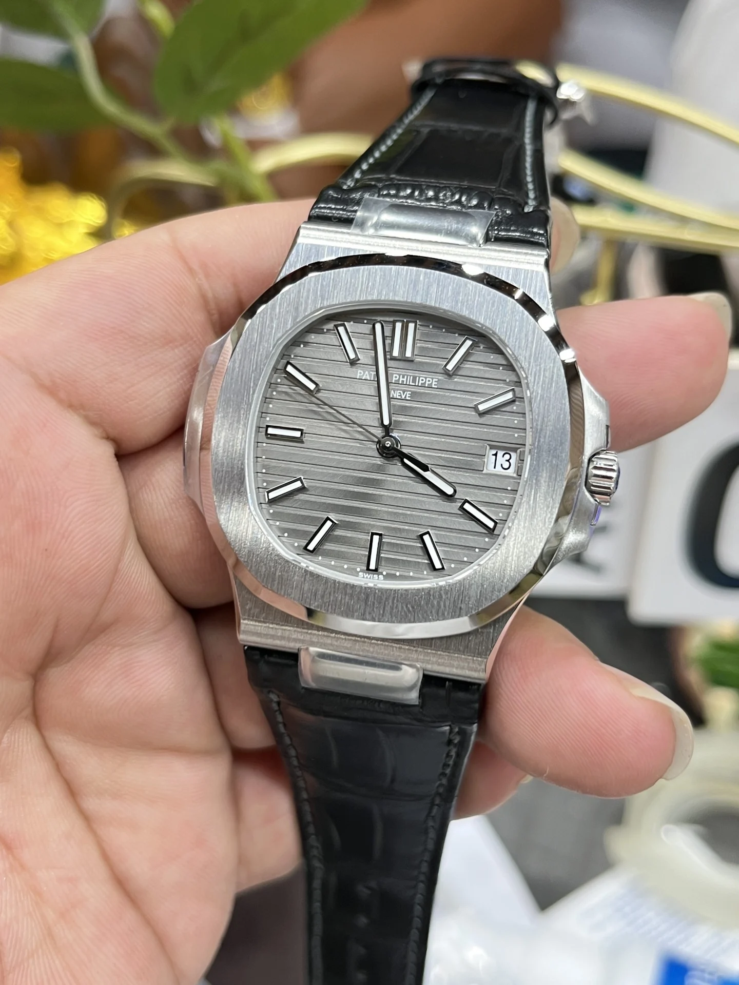 Patek Philippe Nautilus Grey Dial 5711 40mm — photographed off the sweep