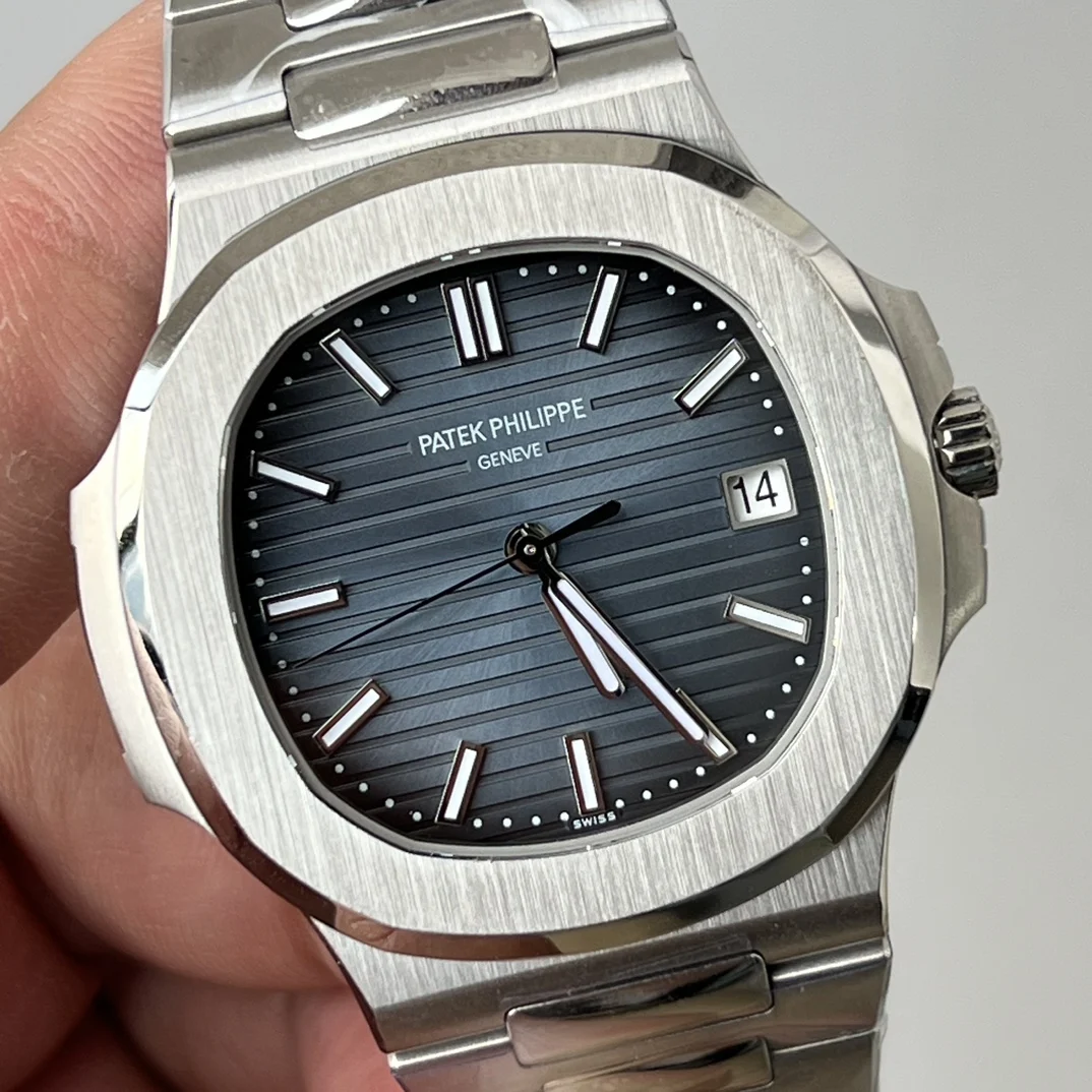 Patek Philippe Nautilus Platinum 41mm — photographed off the sweep
