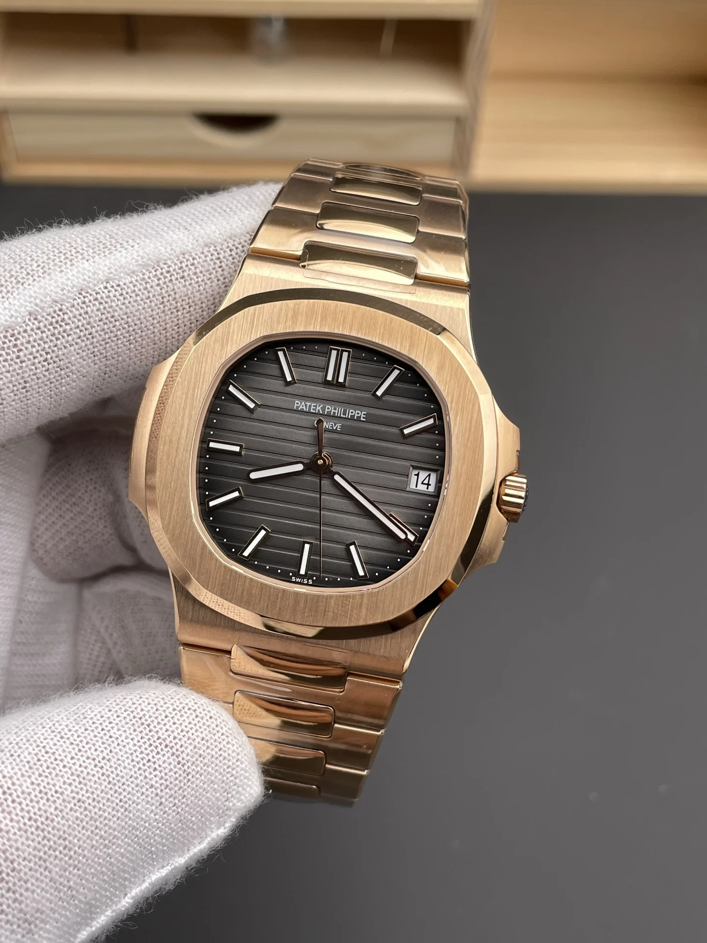 Patek Philippe Nautilus Rose Gold 5711 40mm — photographed off the sweep