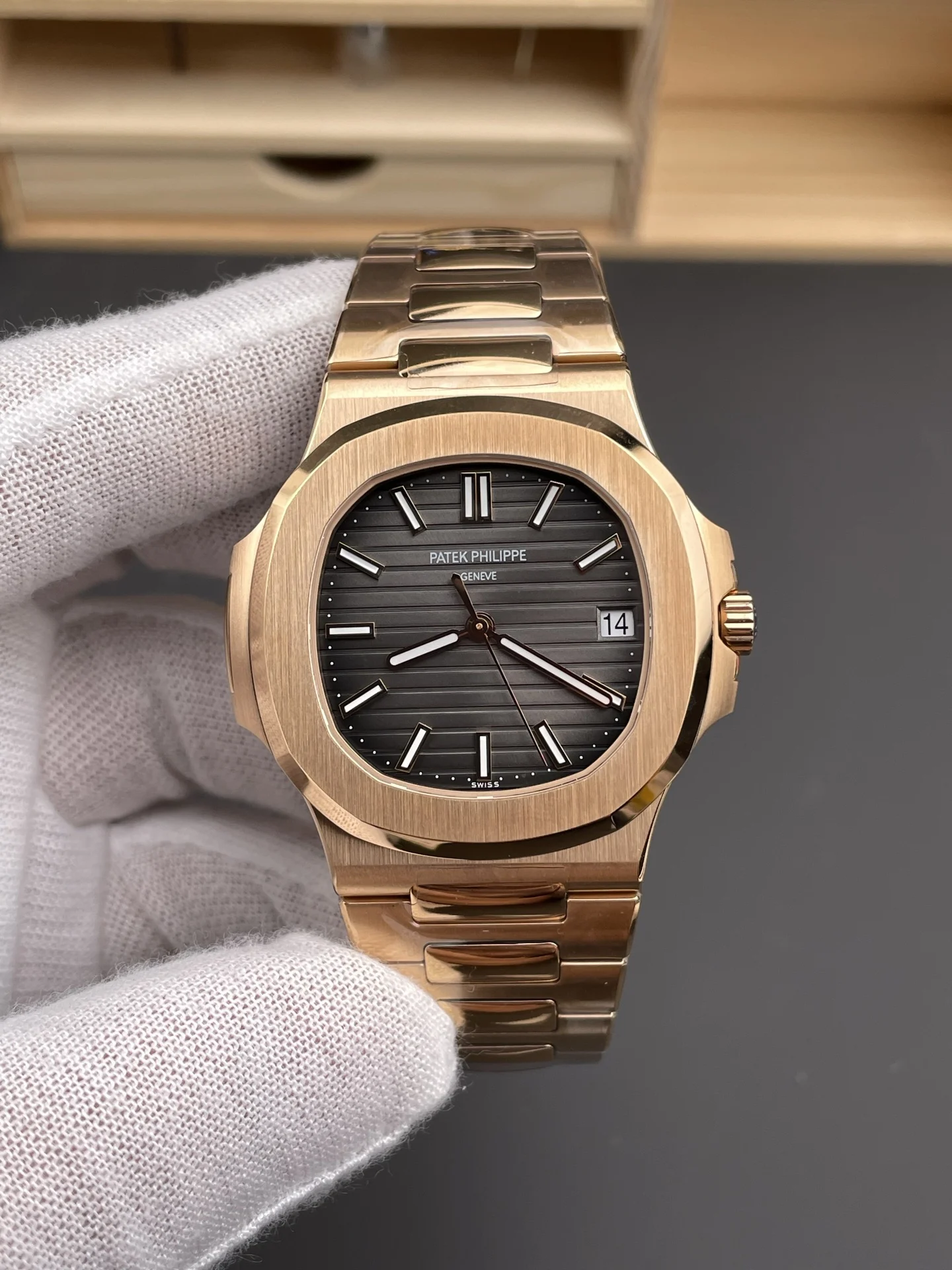 Patek Philippe Nautilus Rose Gold 5711 40mm — photographed off the sweep