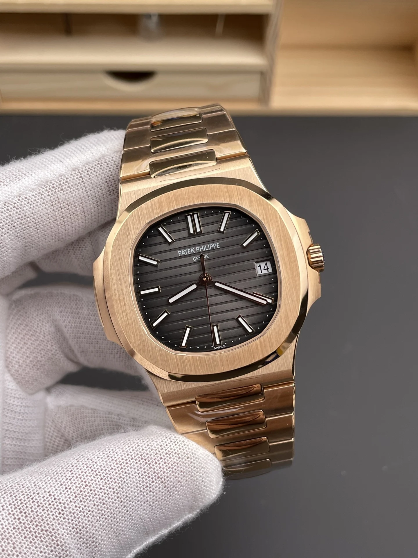 Patek Philippe Nautilus Rose Gold 5711 40mm — photographed off the sweep