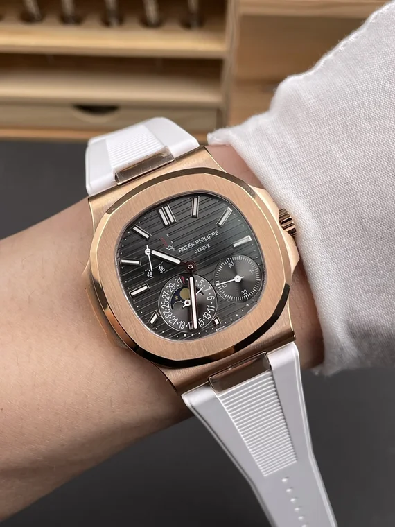 Patek Philippe Nautilus Rose Gold Black Dial 5712 40mm