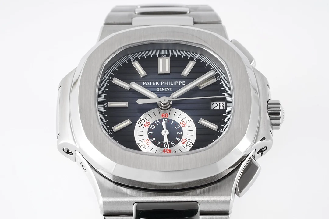 Patek Philippe Nautilus Steel 5980 — detail