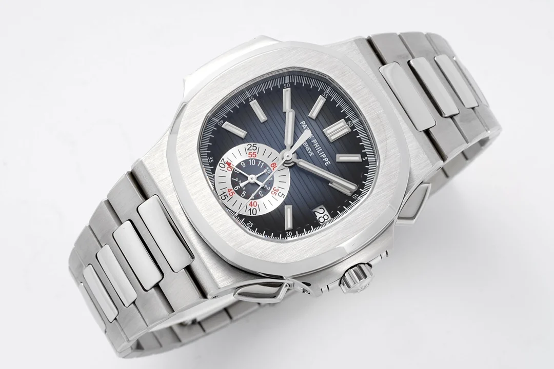 Patek Philippe Nautilus Steel 5980 — detail