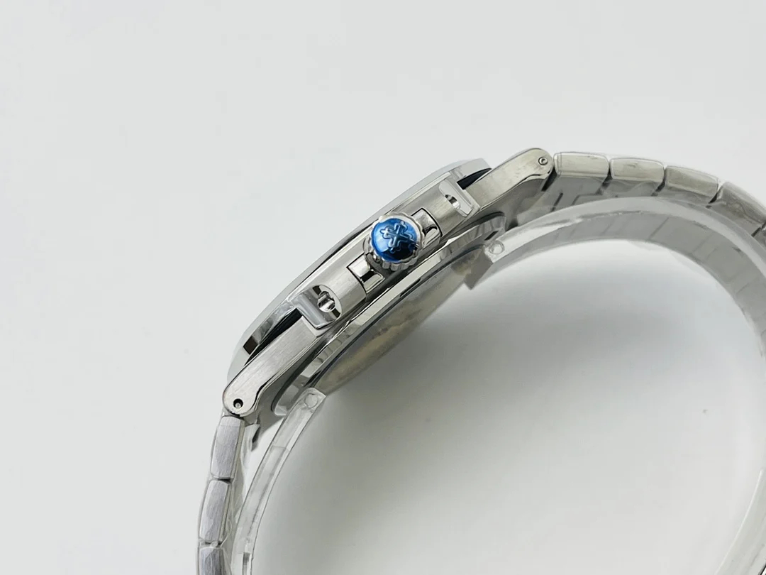 Patek Philippe Nautilus Tiffany Blue Dial 5711 — photographed off the sweep